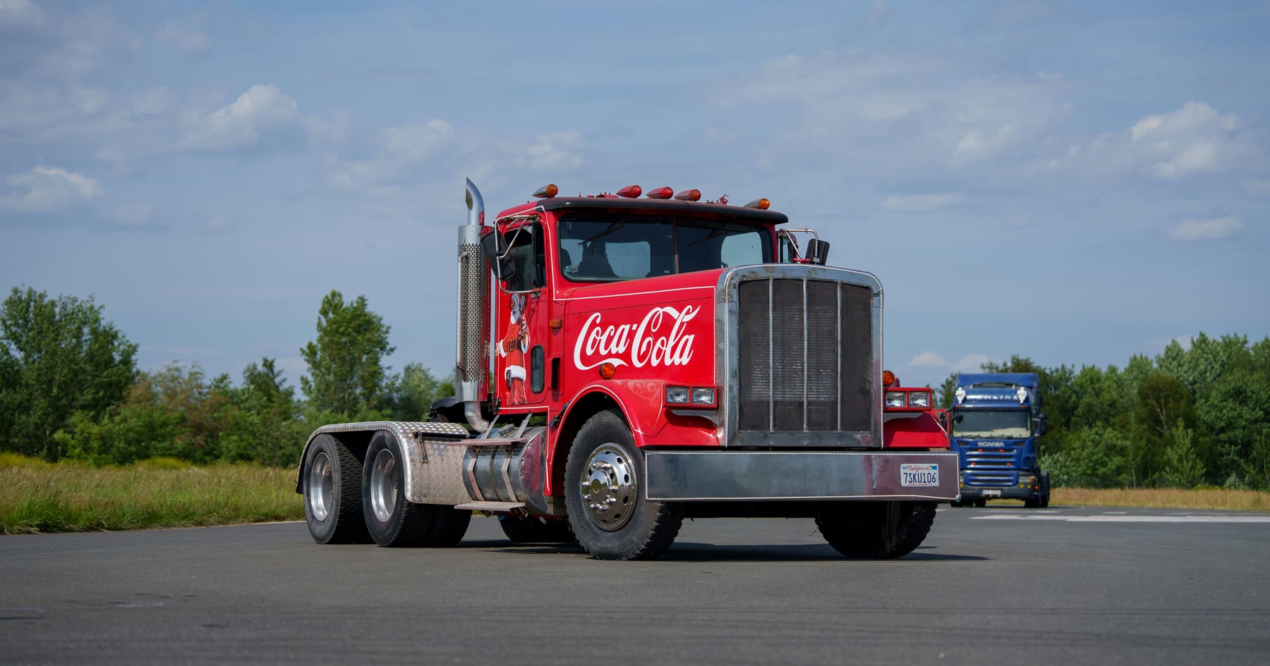 Is The Practice Of Platooning Tractor-Trailers Safe?