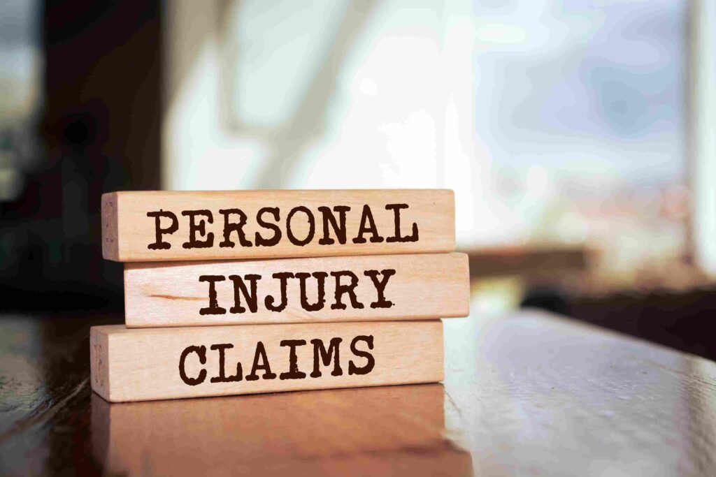 How Do Insurance Claims and Personal Injury Lawsuits Differ